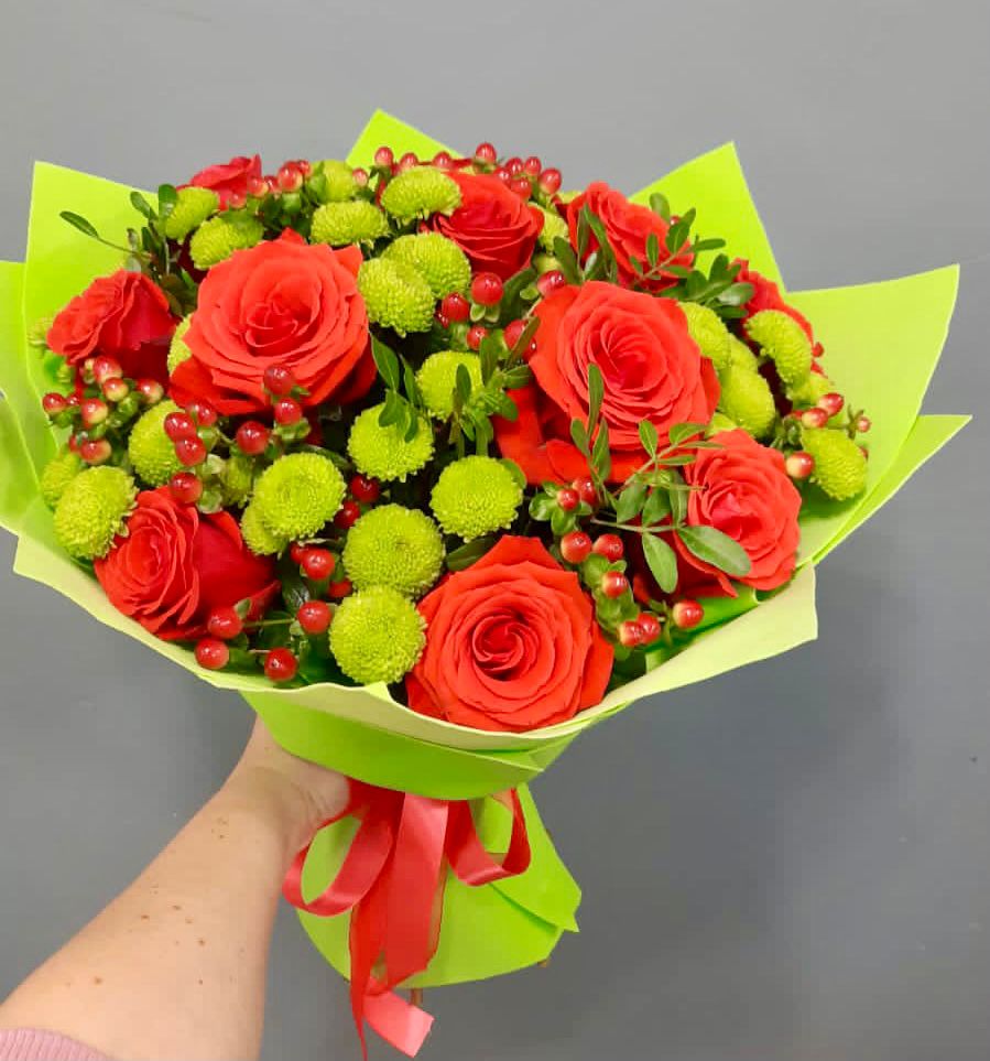 Букет цветов из: Хризантемы и Розы в Заметчино