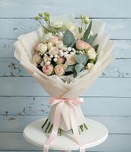 Букет цветов из:  Розы и Лизиантусы в Заметчино