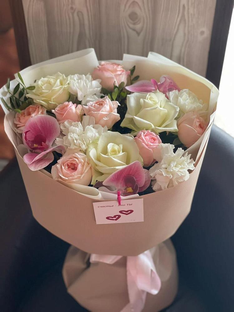 Букет цветов из: Орхидеи, Розы и Гвоздики в Заметчино