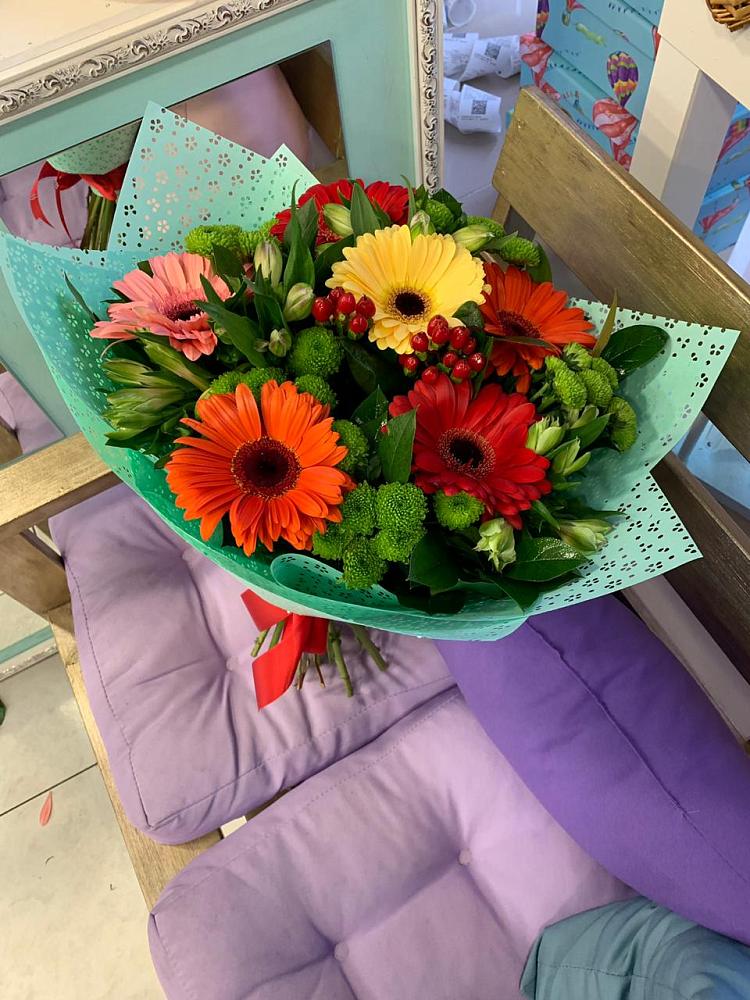 Букет цветов из: Герберы, Хризантемы и Альстромерии в Заметчино