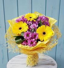 Букет цветов из:  Хризантемы и Герберы в Заметчино