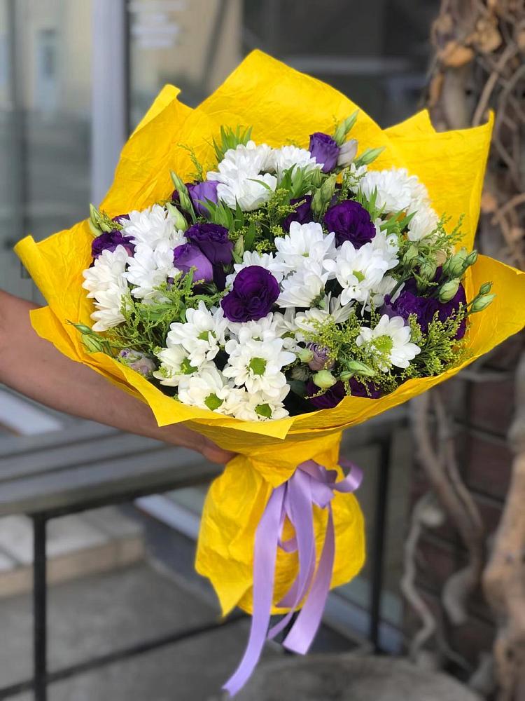 Букет цветов из: Ирисы, Хризантемы и Ромашки в Заметчино