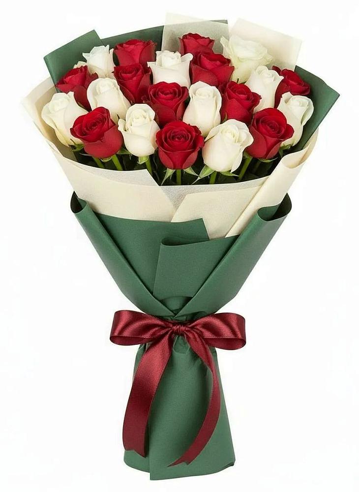 Букет Микс из красных и белых роз в Заметчино