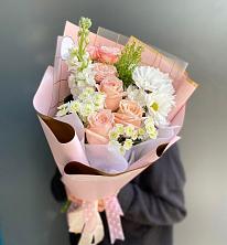 Букет цветов из:  Хризантемы и Розы в Заметчино