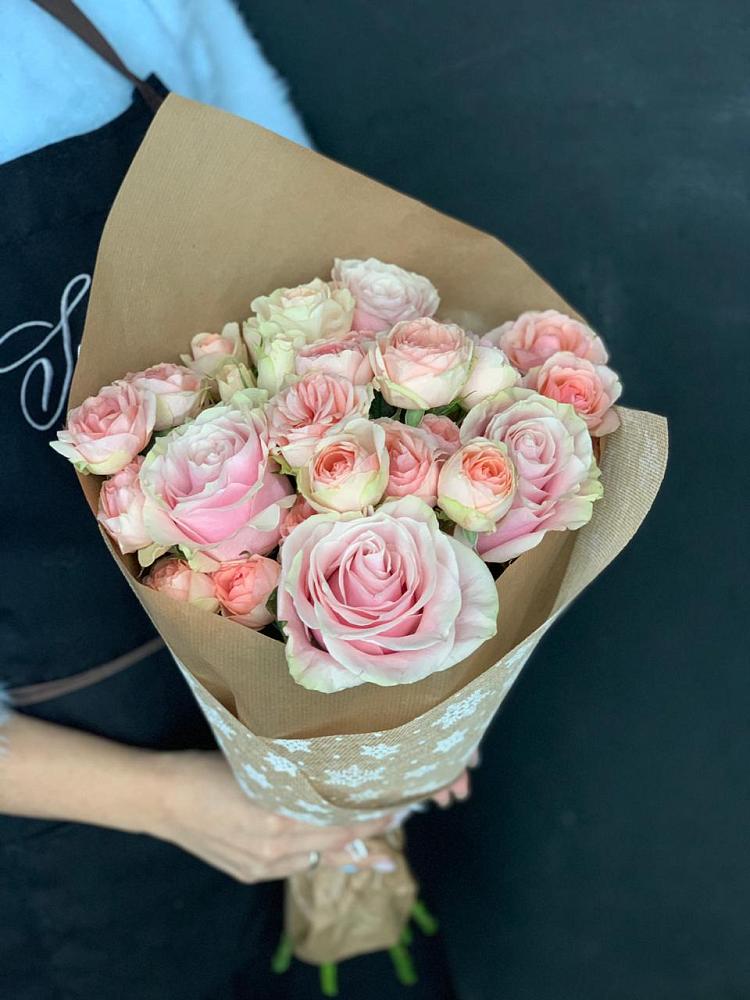 Букет цветов из: Хризантемы и Розы в Заметчино