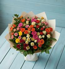 Букет Микс из разноцветных кустовых роз в Заметчино